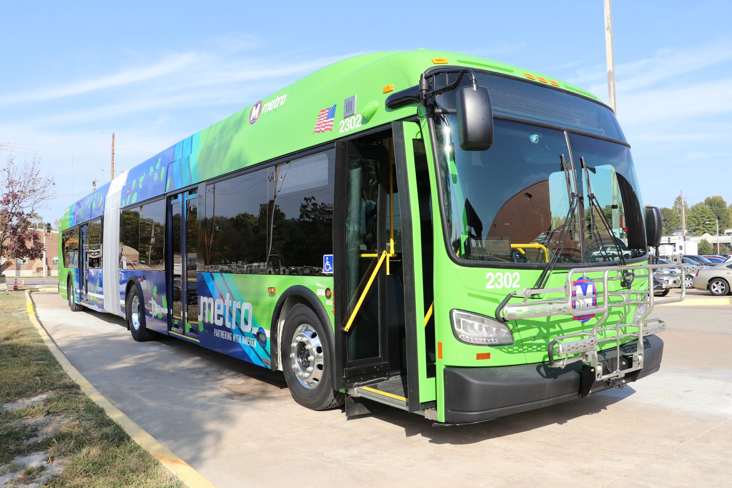 Metro Transit Receives First Two Electric Buses Citizens For Modern